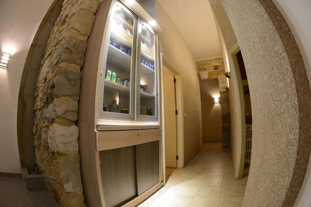 Bauhaus Chalets Apartment Бишари Номер фото
