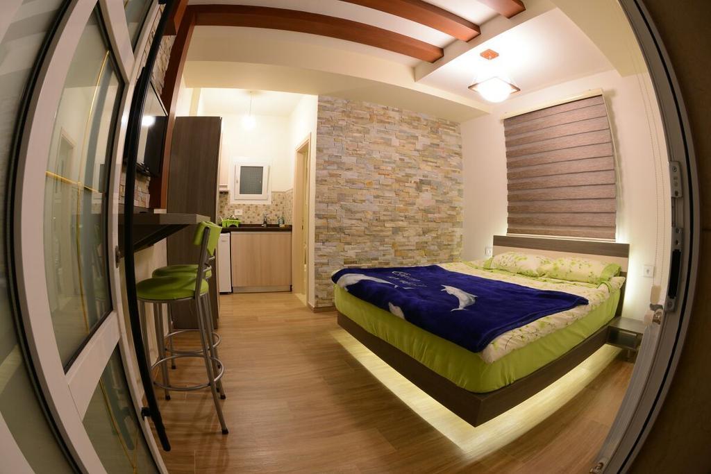 Bauhaus Chalets Apartment Бишари Экстерьер фото
